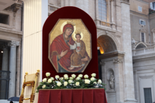 Die selige Jungfrau, “Tor der Barmherzigkeit”, in Rom zum Jubiläum